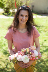 Christelle Fabre, Décoratrice, graphiste, fleuriste, wedding designer, floral designer, atelier floral,Agence Mademoiselle Constellation , CEO