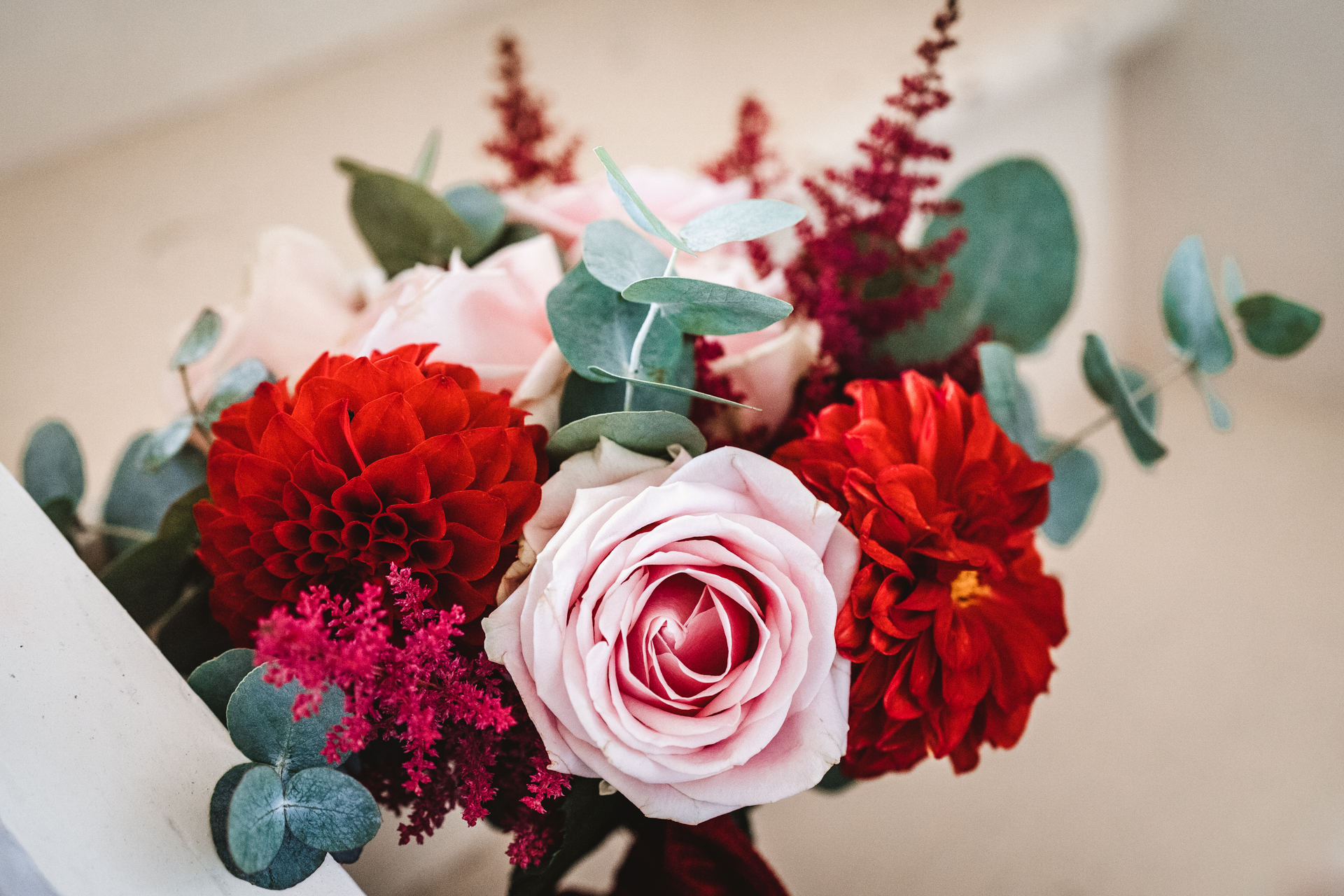 Bouquet demoiselle d'honneur, bouquet, fleurs de mariage, fleuriste, rouge, automne