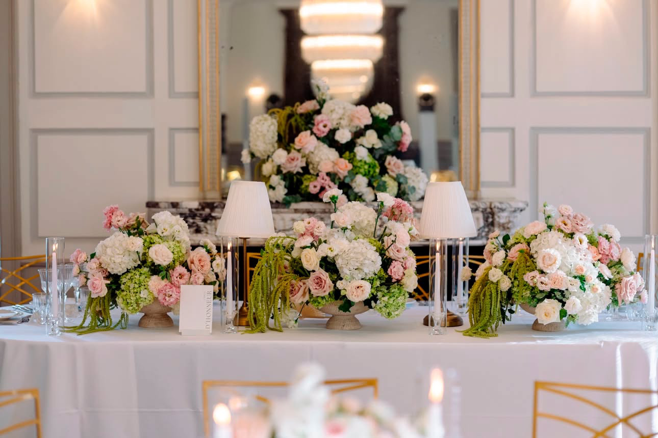 mariage haut de gamme, table mariage, fleur mariage, table d'honneur, chateau de bonaventure
